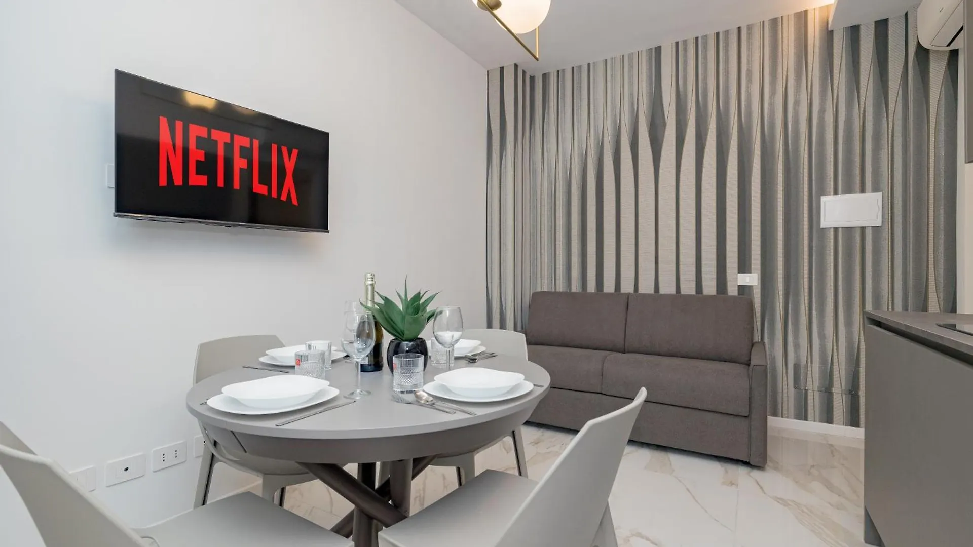 2Co4 - Duomo - Modern Central - Milan Apartment