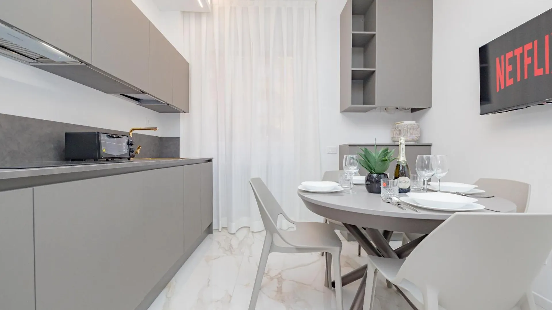2Co4 - Duomo - Modern Central - Milan Apartment